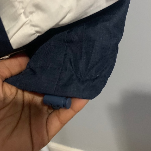 Reebok NEW Color Block Jacket White Navy Red Medium Lightweight Hood Outdoor - Picture 6 of 8